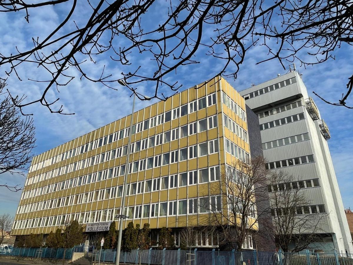 The College Group Hostel Budapest Ngoại thất bức ảnh